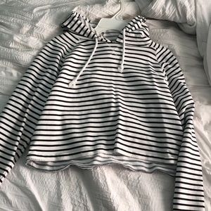 cropped hoodie